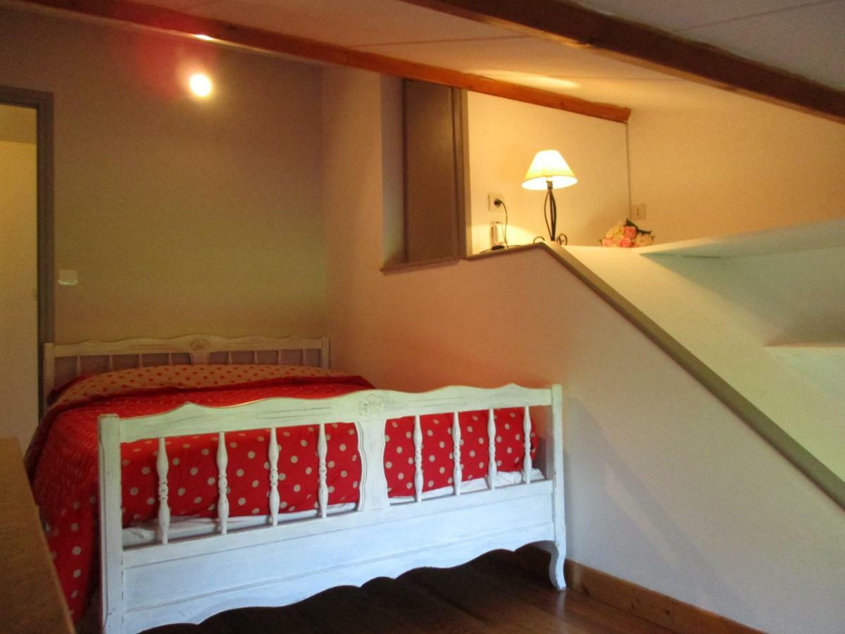 Logis De Bois Roche Vakantiehuis Saint-Bonnet-sur-Gironde